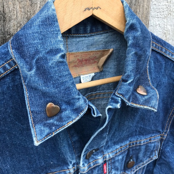 Vintage 60s-70s Levi's Big E Type III Denim Trucker Jacket With Heart Studs - Picture 2 of 8